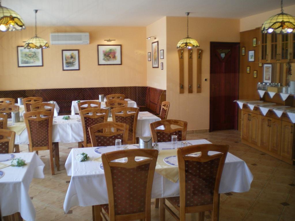 Mediterran-Apartmanok-Harkany Bagian luar foto